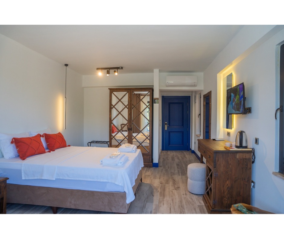 Aris Boutique Hotel Image